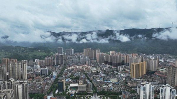 股腰包 龙里：雨后云海宛如仙女“飘带”